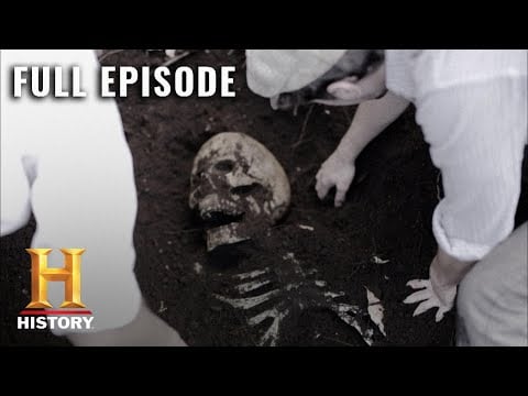 HUGE SKELETON Buried in Mysterious Tunnel | Search for the Lost Giants (S1, E3) | Full Episode