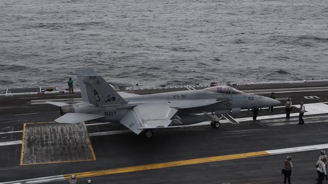 Boeing - F/A-18E/F Super Hornet Fighters : Stories From The Deck [1080p]