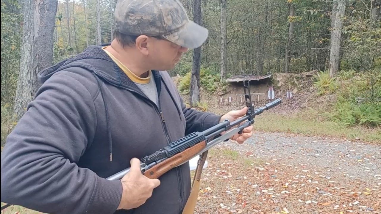 How to Aim the Grenade Launcher on a Yugo SKS