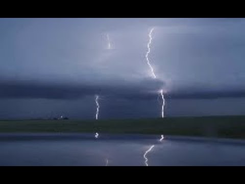 Super Lightning, Geomagnetic Coincidence, Past Disaster | S0 News Feb.2.2022