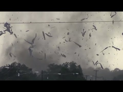 Strong Winds and​ Tornados​ in​ History Caught on​ Camera Compilations