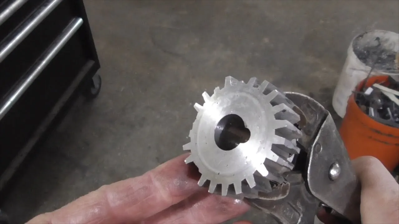 Failure Modes of Improvised Worm Gear (RO010)