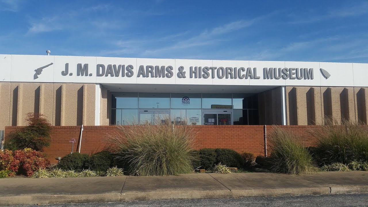 #TulsaRoadTrip2017 - J.M. Davis Arts & Historical Museum - Episode #1: Welcome Room