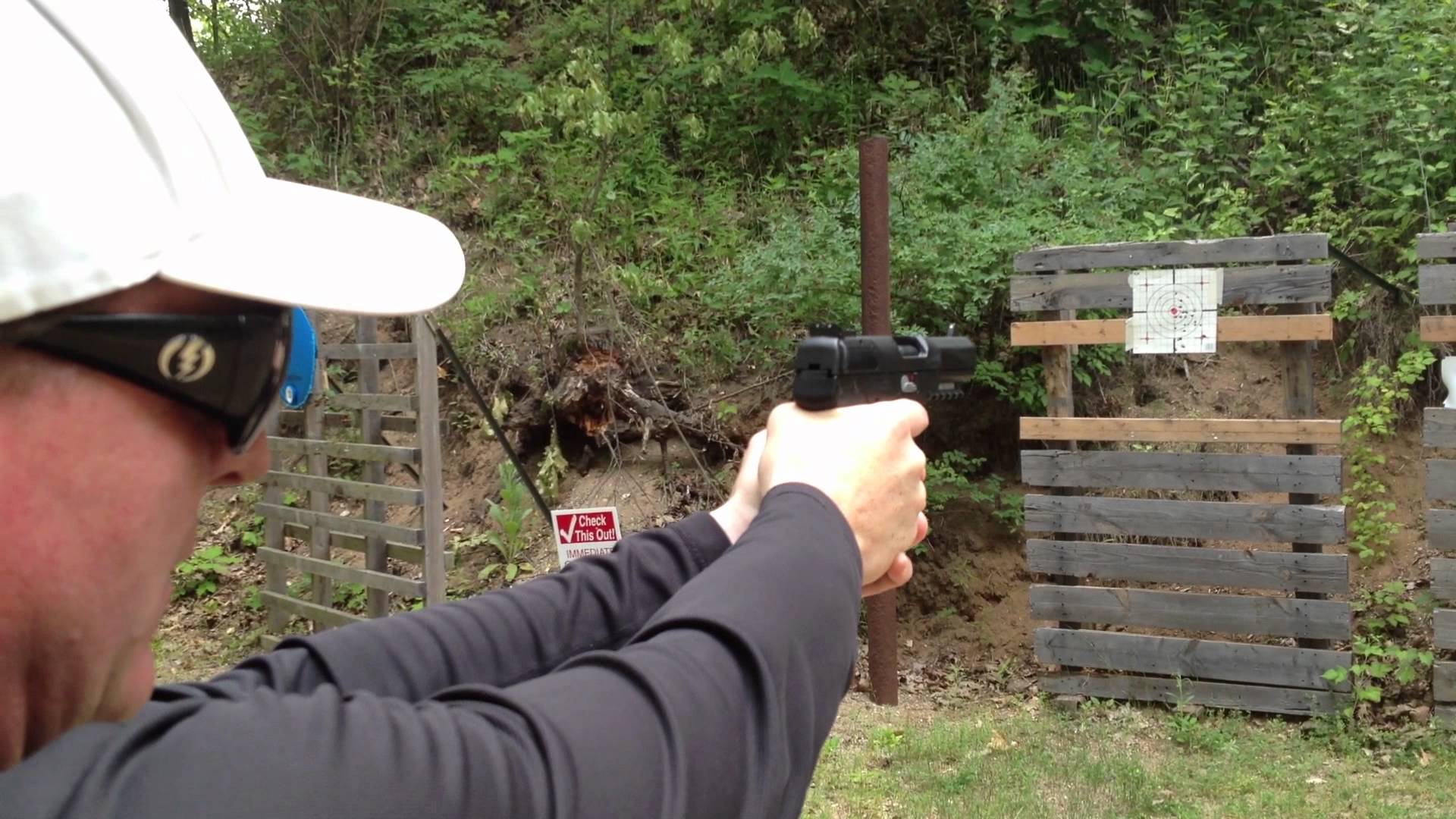 Sharing Our Second Amendment: Marcel shoots the FNH FiveSeveN (5.7x28mm)