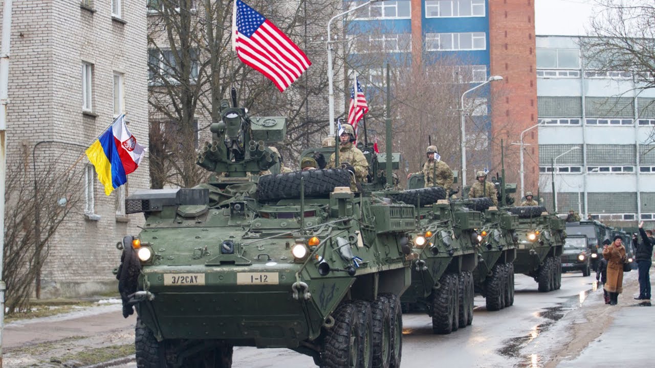 U.S. Troop Reinforcements Arrive Near Poland-Ukraine Border,Hundreds armored vehicles deployed
