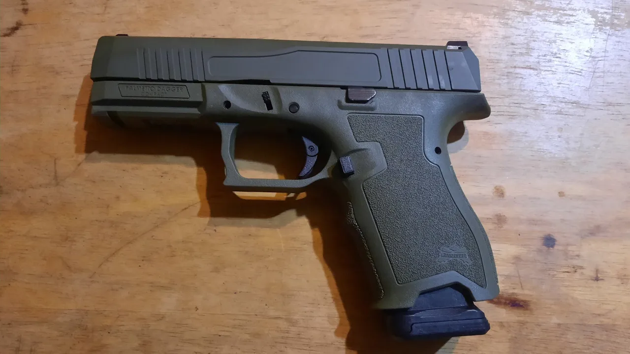 Cousin Carl's Table Top Review of The PSA Dagger Compact 9mm Pistol Glock 19 Gen 3 Compatible
