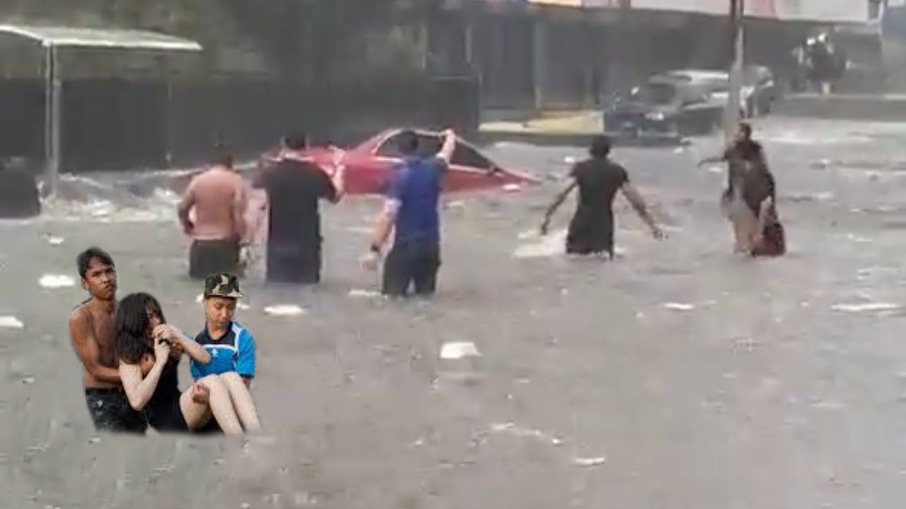 Venezuela streets become river due heavy rain! Car flooded in Maracaibo, Zulia
