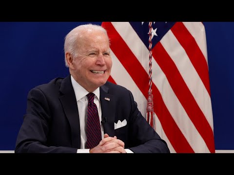 Internet roasts Joe Biden over 'clearly fake' thank you message