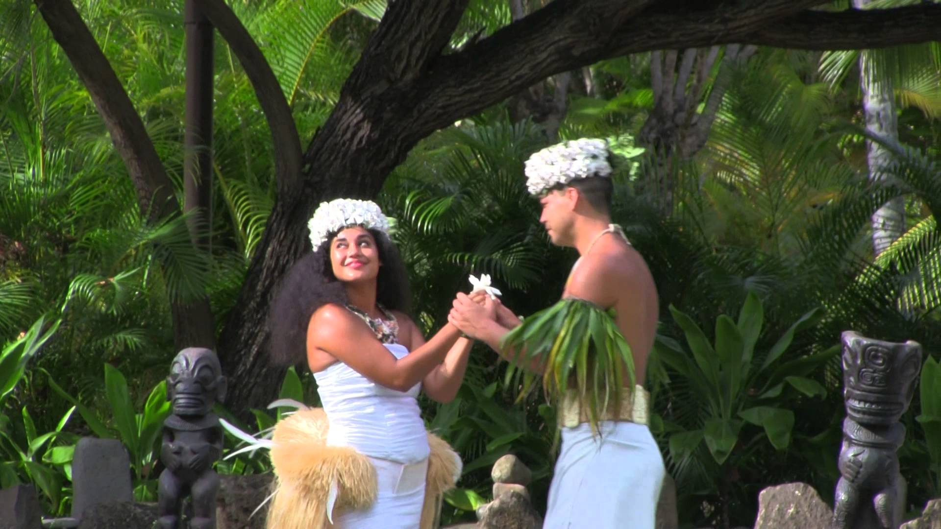Love in the Air Polynesian Cultural Center Hawaii