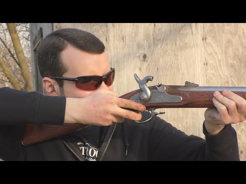 Loading/Shooting a Civil War Musket (Reproduction)
