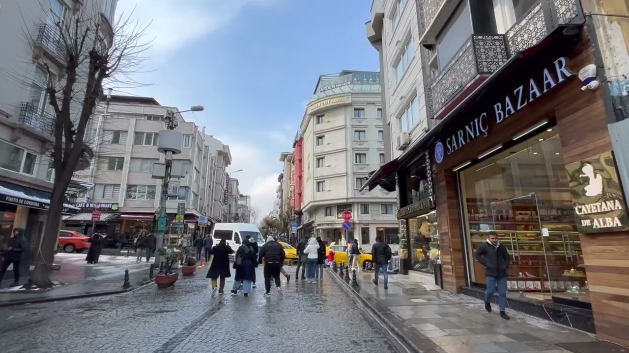 Streets of Istanbul--Psalm 117 in English, German and Greek | BANNEDPREACHING.COM