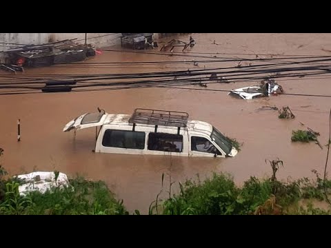 Heavy rains cause flooding and landslides in Manang, Nepal! pulsation earth! #flood #lluvias #chuva