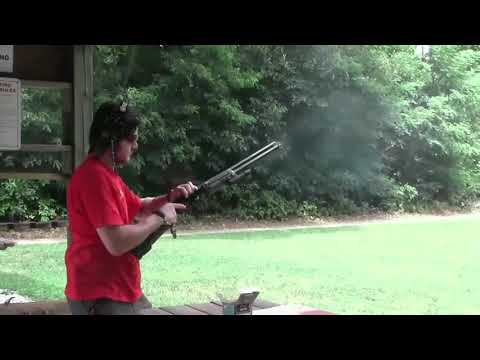 Shooting Mossberg 500 Persuader