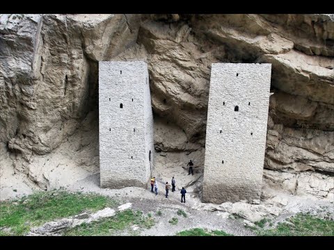 MELTED BUILDINGS   see what I mean?   🤷‍♂️ 🤦‍♂️ 🤔   ?