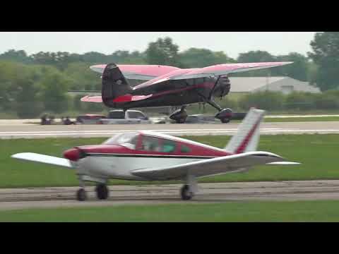 OSHKOSH'21 A-10 Flyby and Rwy18 Arrivals -Wednesday Morning