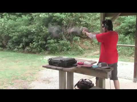 Shooting Beretta 92A1, Smith & Wesson 645 and Beretta PX4 Storm