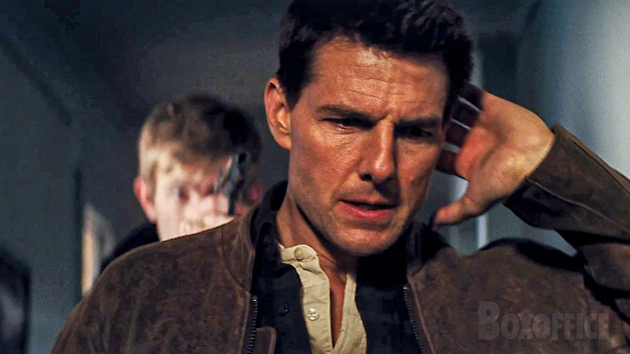 Tom Cruise demolishes 3 goons in a small bathroom | Jack Reacher | CLIP