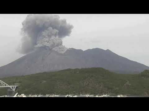 April 11, 2021, ~ A Small Eruption ~ 桜島 Sakurajima Volcano, Japan ~ 09:37 JST