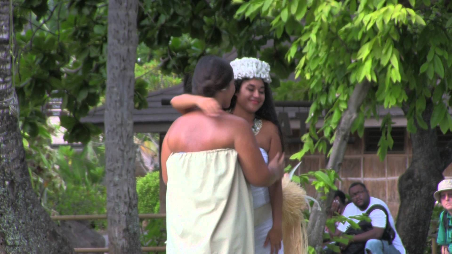 Bride gets ready Polynesian Cultural Center Hawaii