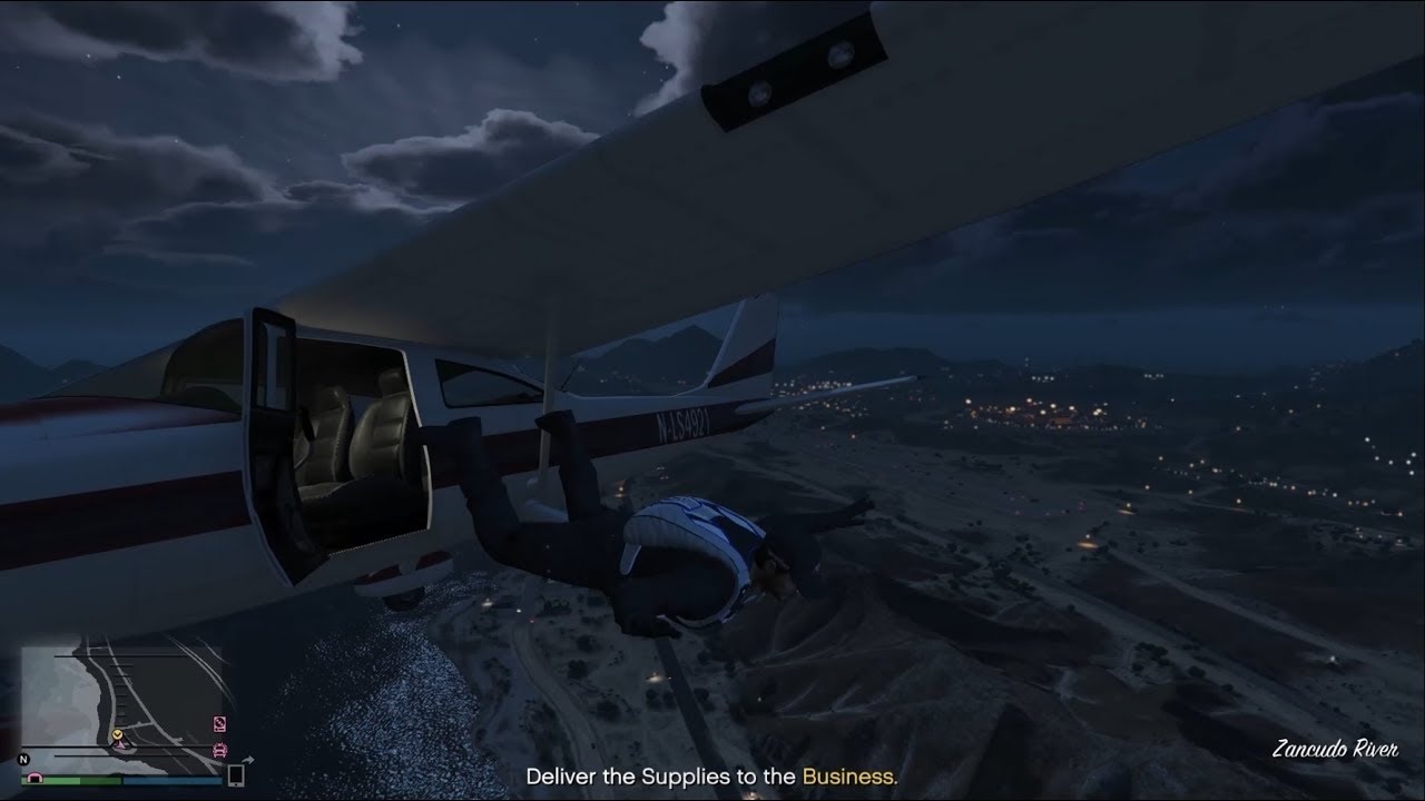 GTA 5: Airplane Delivery Parachute Jump