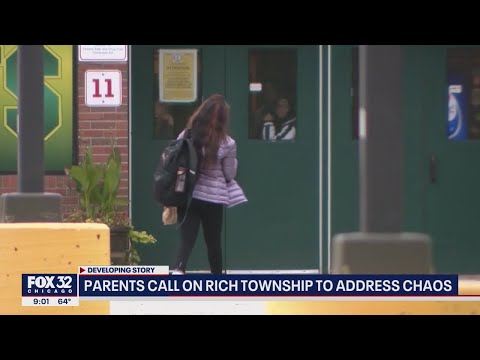 Suburban Chicago teachers, parents describe a school in chaos