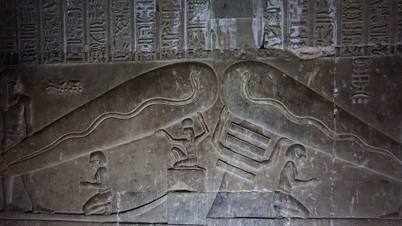 THE TRUE MEANING OF THE "LIGHT BULB GLYPH" IN THE CRYPTS OF HATHOR'S TEMPLE