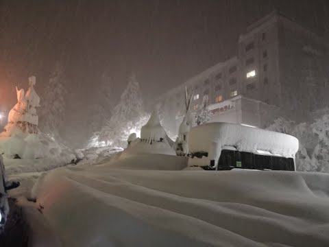 زلزال بقوة 5.7 ريختر يضرب البيرو وثلوج كثيفة تدفن المنازل  في اليابان عاصفة رملية تضرب الارجنتين