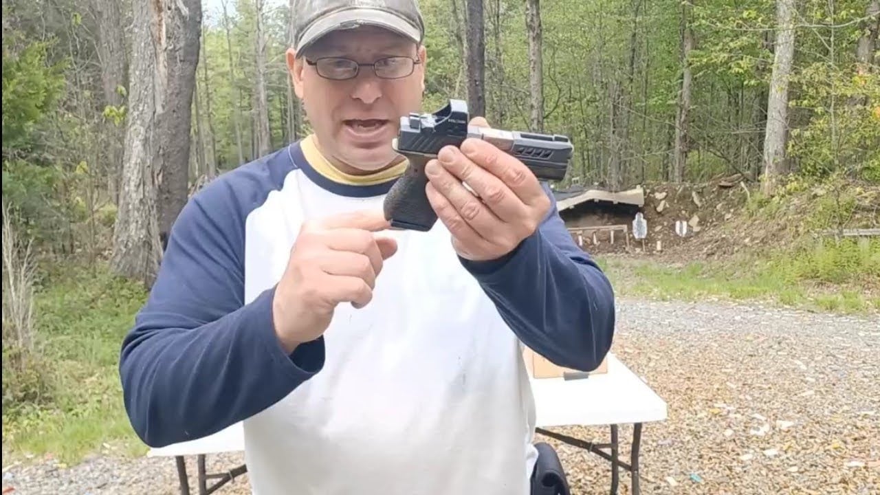 Carrying an Extra Magazine ... EDC