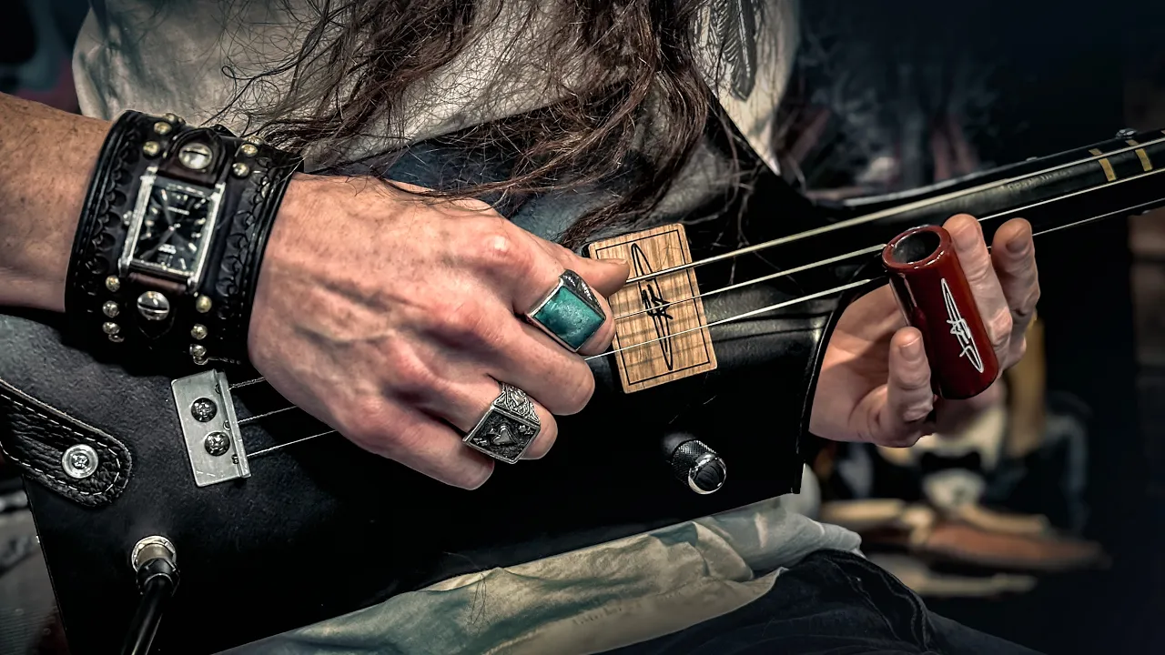 Dark Blues on 3-String Shovel Guitar • "GRAVE INTENT"