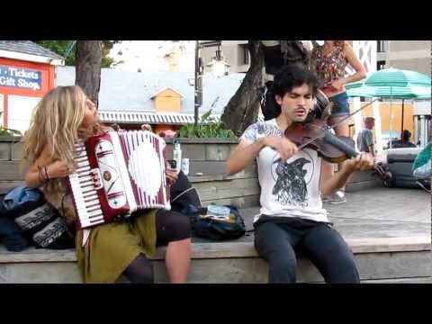 Jacques Mindreau & Carly Martin (02) Beautiful Wild Animals
