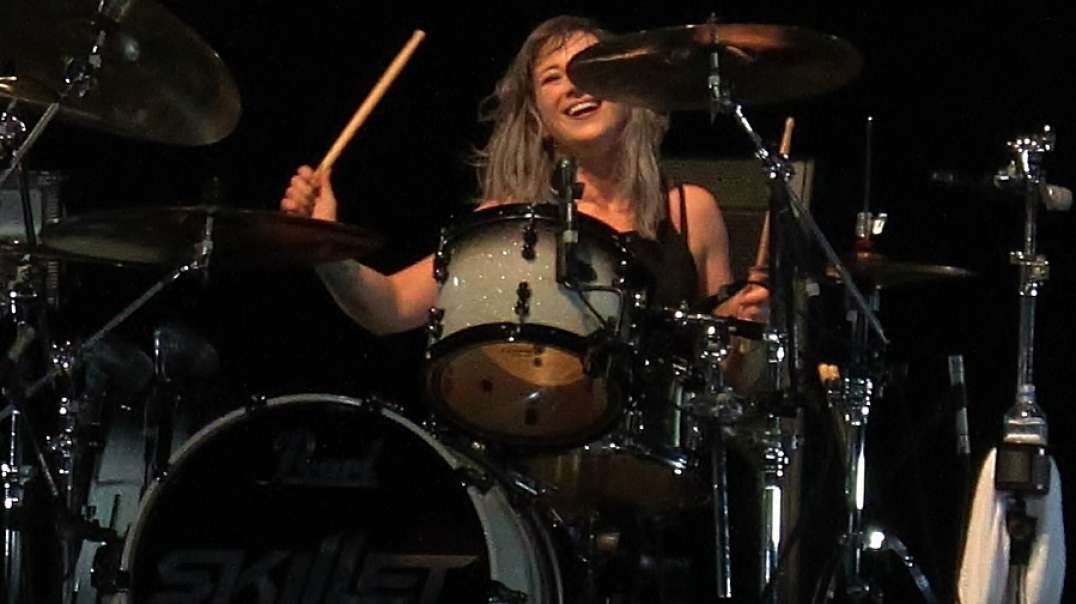 Skillet ~ Rebirthing (live at Timberwood Amphitheater in Hot Springs Arkansas)