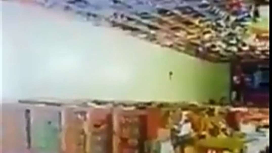 A strong earthquake of magnitude 5 2 shakes Costa(360P).mp4