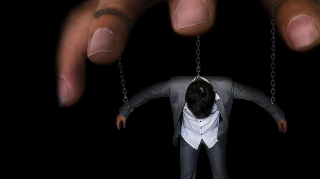 If you want to be a PUPPET DON'T watch this video!! "Mirrored"