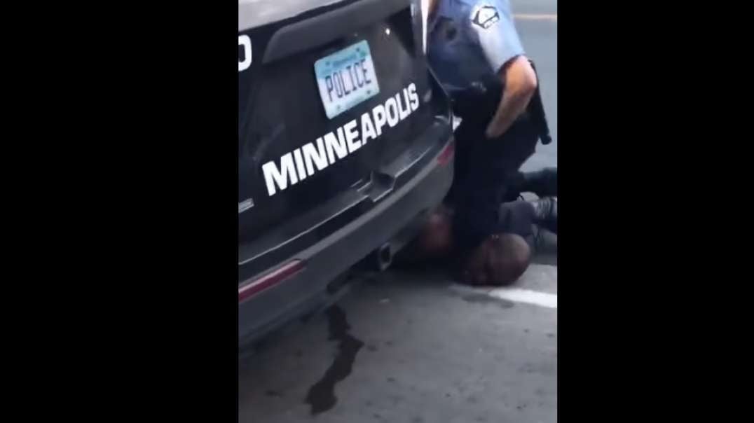Minnesota cop kills Black man while other officers stand guard.mp4