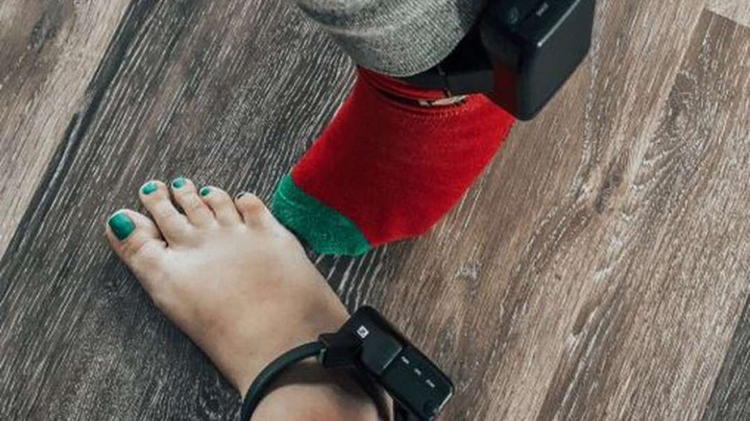 Kentucky couple fit with ankle monitors, placed on house arrest, for refusing to sign quarantine documents