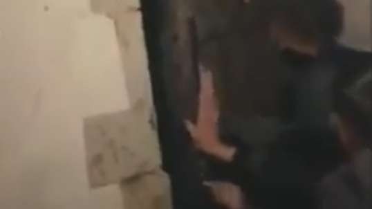 New Year's 👆Eve ravers flout Covid 19😷 rules and tussle with police at illegal London parties 🚓