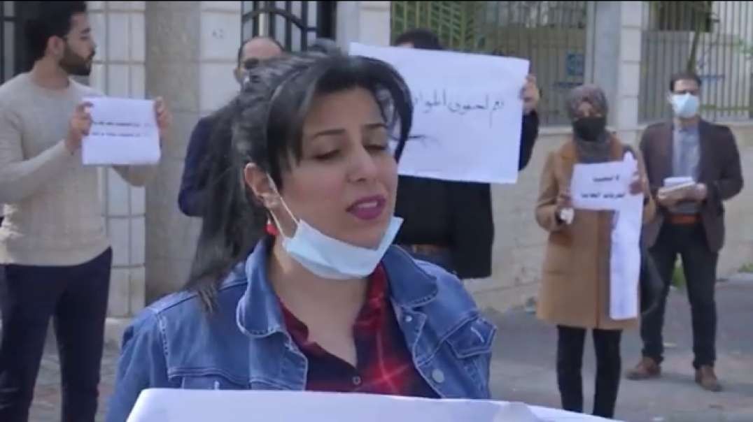Judge revises Gaza law barring women from travel without male consent