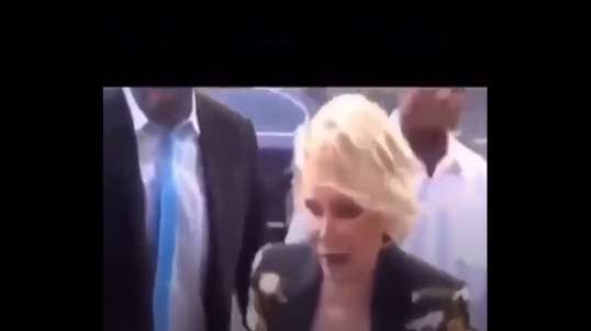 Joan Rivers Says Obama is Gay