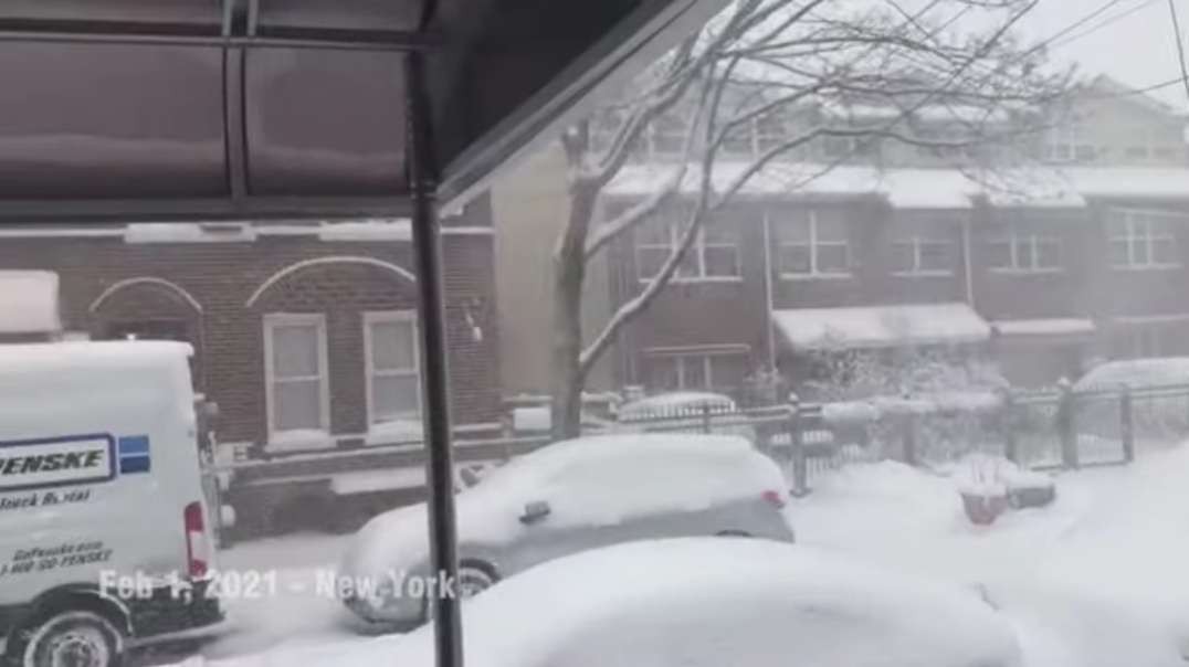 (Feb 2, 2021) Massive winter storm slams the Northeast and could bury New York i.mp4