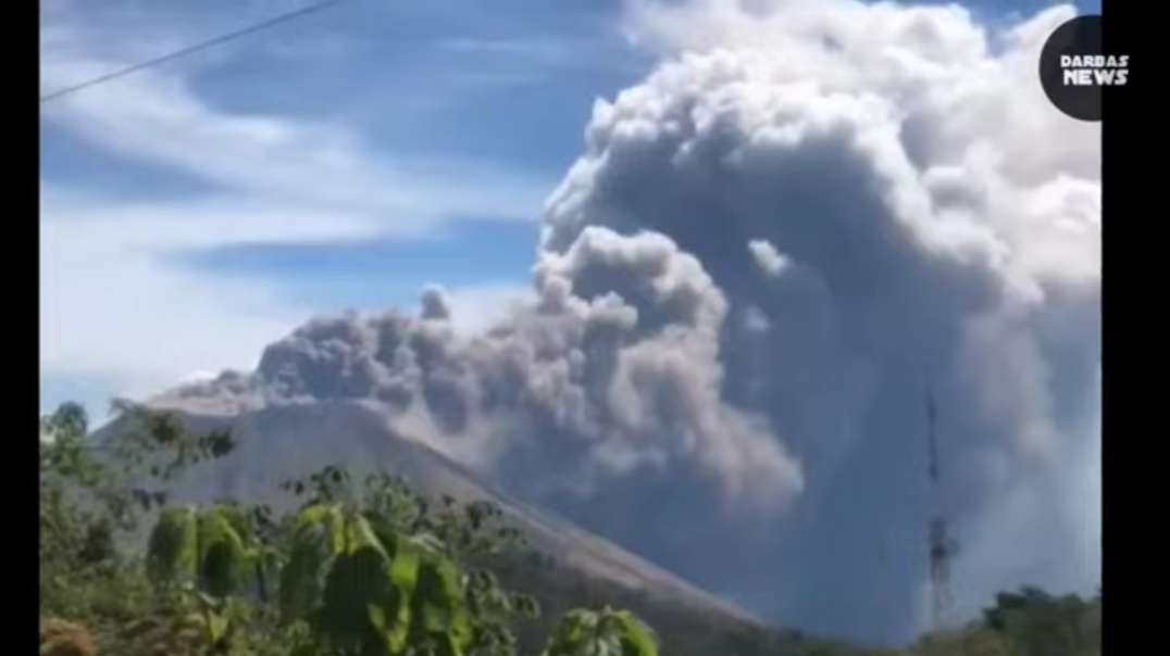 The sky darkened in Nicaragua due to the Eruption of the San Cristóbal Volcano - Volc.mp4