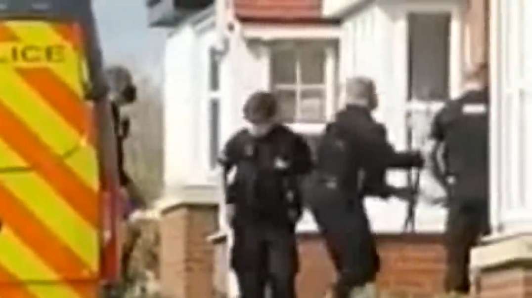 This Is Massively Worrying Me 👮_♀️ Please Save & Share 🙏.mp4