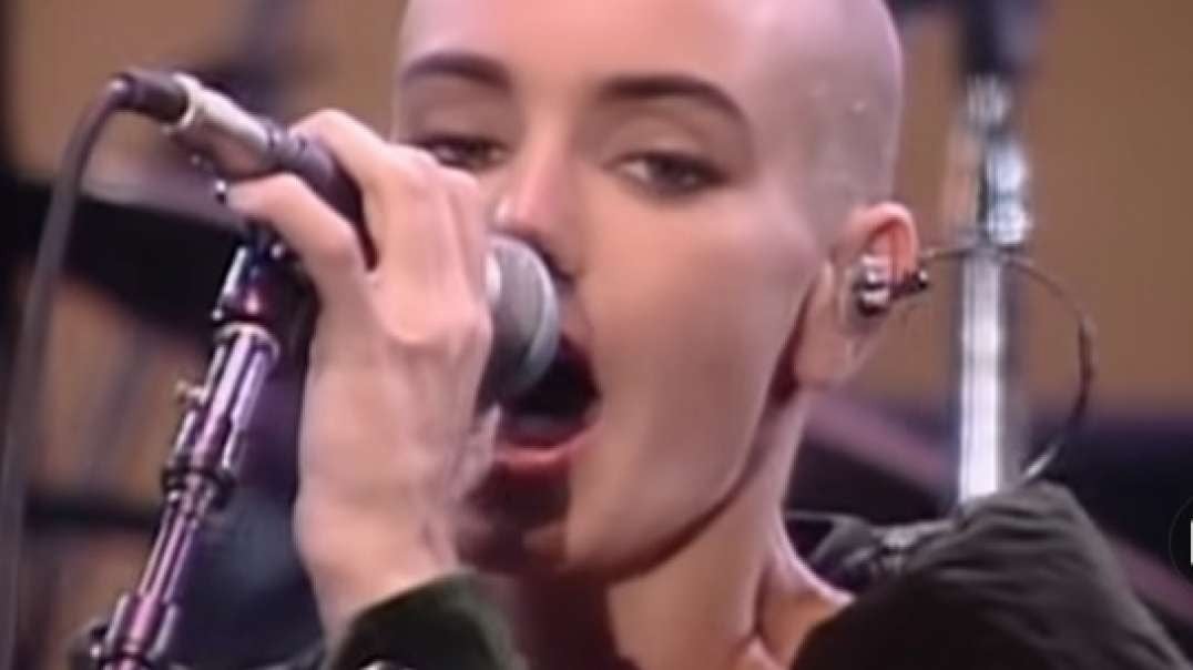 Sinead O'Connor - Nothing Compares 2 U (Live).mp4