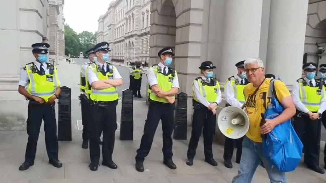 UK England BBC Breaking Exclusive News on Covid-19 Strains Variants Cases R Numbers Lockdowns Masks.mp4