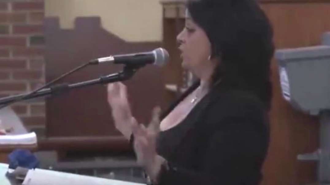 Stop Polluting the Minds of our Children - Mom vs School Board