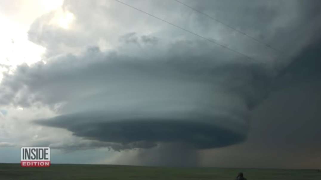 Storm Chaser Drives Into Eye of Mothership Supercell.mp4