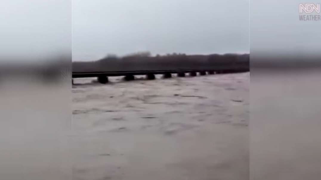 State of EMERGENCY in New Zealand, due to Historic Flooding once every 100 years.mp4