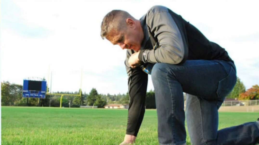 Marine Vet & Football Coach Fired for SILENT, Solitary Prayer