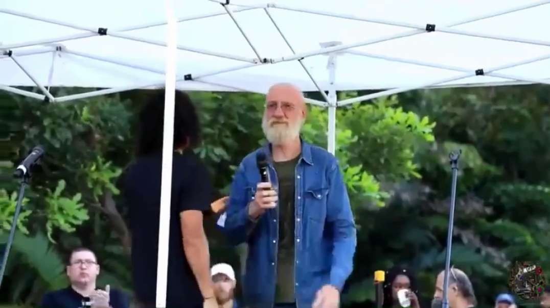 Max Igan speaks to the crowd at the Brisbane Freedom Day Rally, 21st August, 2021