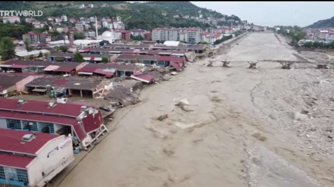 Video shows destruction after Turkey flash floods.mp4