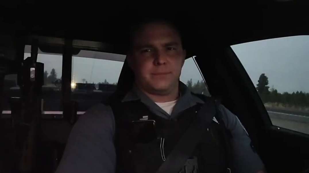 Courageous police officer!